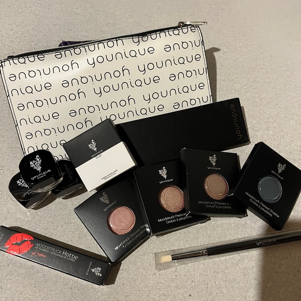 Huge discount on Younique makeup bundle - eyes lips